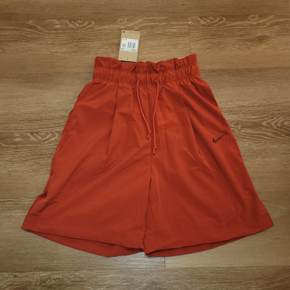 Nike Sportswear Everyday Modern Women's High-Rise Woven XS Shorts New - Picture 1 of 6